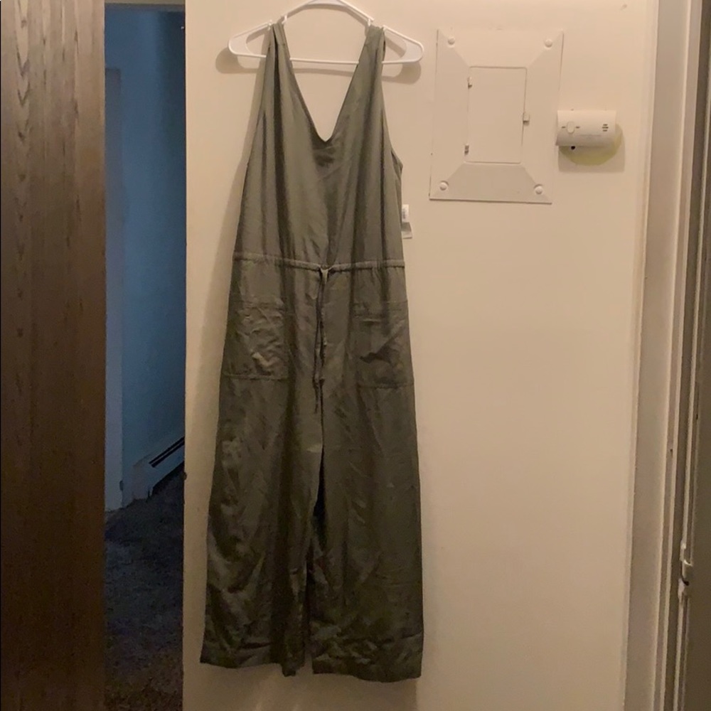 Army green jumpsuit ✨